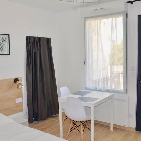 Superbe studio idéalement situé ! Avoine Esterno foto